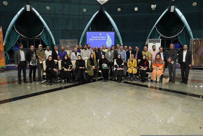 تجلیل رییس رسانه ملی از عوامل سریال نون خ