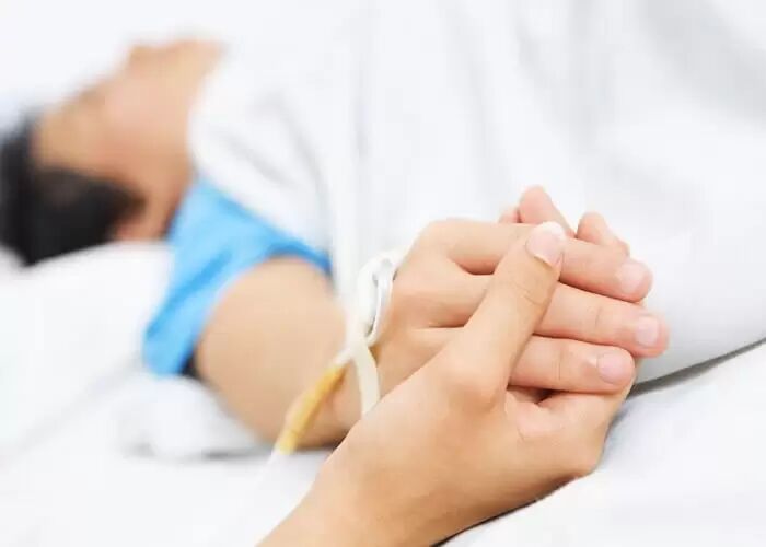 افزون بر ۵۸۰۰ مددجوی کمیته امداد اصفهان جزو بیماران صعب‌العلاج هستند