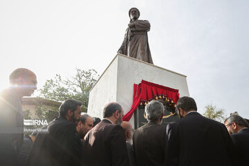 Persian poet 'Saadi' sculpture unveiled in Tehran