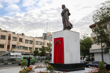 Persian poet 'Saadi' sculpture unveiled in Tehran