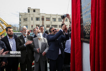 Persian poet 'Saadi' sculpture unveiled in Tehran