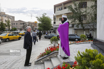 Persian poet 'Saadi' sculpture unveiled in Tehran