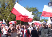تظاهرات ضد جنگ همزمان با راهپیمایی روز جهانی کارگر در لهستان