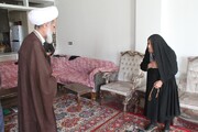 امام جمعه شهرکرد با تعدادی از خانواده‌های شهدا و جانبازان دیدار کرد