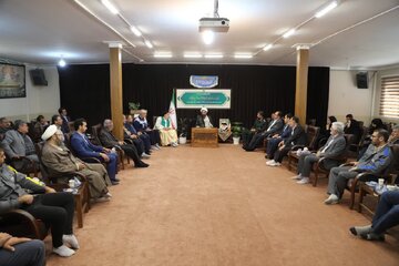 امام جمعه همدان: مسئولان مشکلات کارگران را از نزدیک بررسی کنند