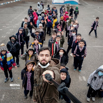 A teacher releases selfies on the eve of Teachers’ Day