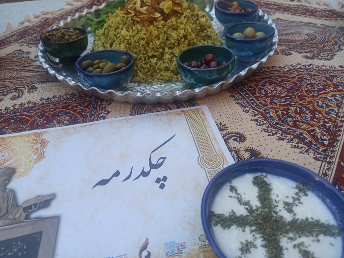 میز گردشگری خوراک در خانه نصیرالملک شیراز رونمایی شد 