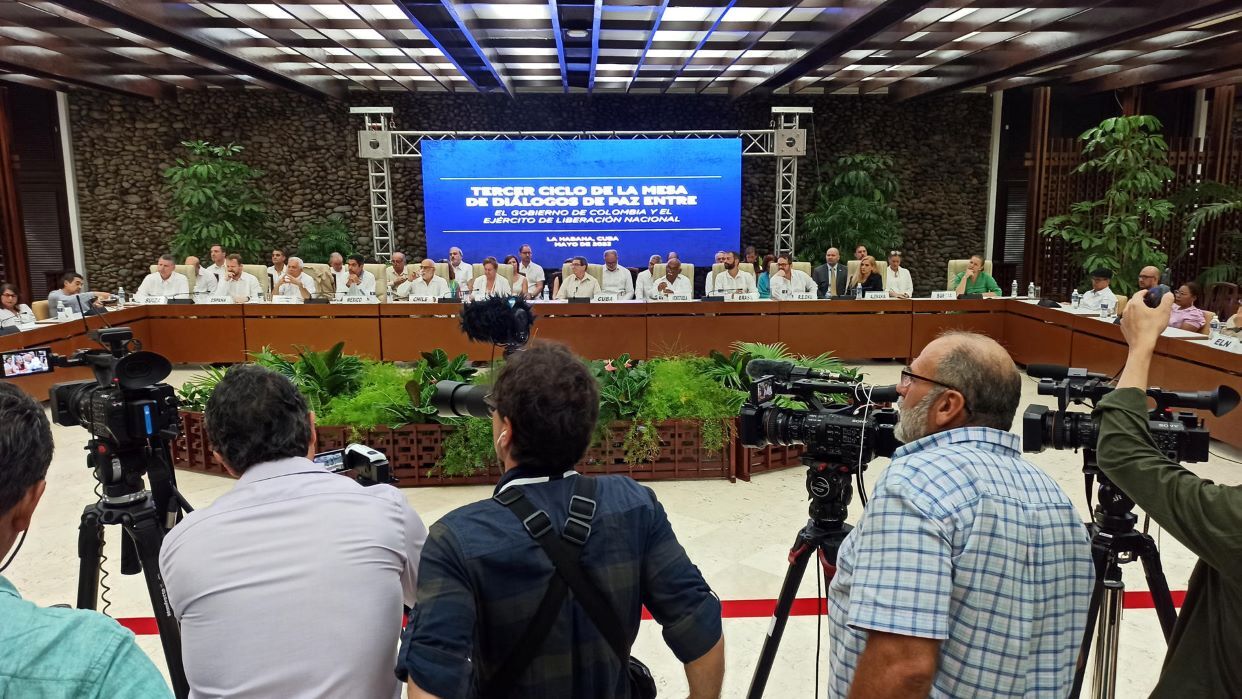 Gobierno colombiano y el ELN establecen el tercer ciclo de diálogos en Cuba