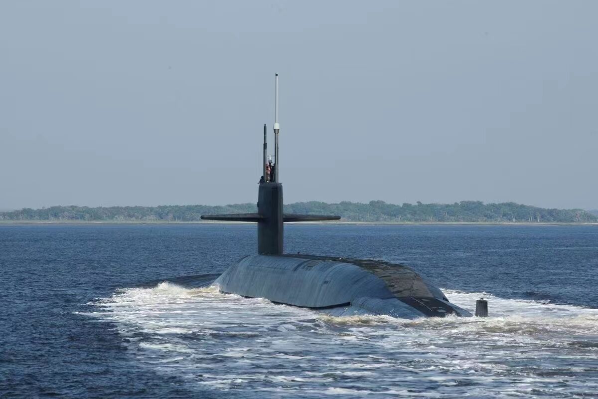 استقرار زیردریایی اتمی آمریکا در کره جنوبی با هدف نمایش قدرت علیه کره شمالی