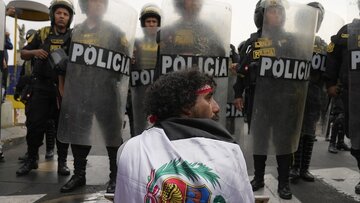 سرکوب خشونت‌آمیز اعتراض‌ها در پرو؛ رئیس‌جمهوری اتهام «قتل عام» را رد کرد