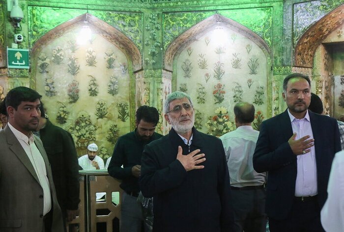 سردار قاآنی حرم مطهر حضرت معصومه (س) را زیارت کرد