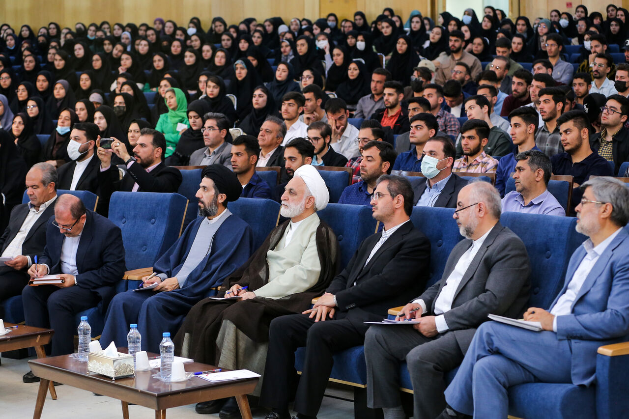 از کولبری تا هزینه مرغداری‌ها؛ رئیس دستگاه قضا پای درد دل مردم کردستان نشست