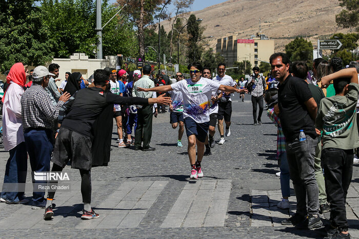 فرماندار: مسابقات ماراتن شیراز در بخش زنان و مردان بصورت کاملا مجزا برگزار شد