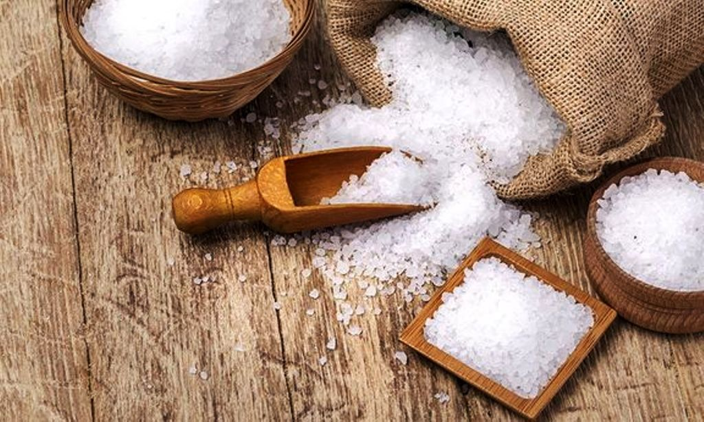 چرا و چطور مصرف نمک را کاهش دهیم؟