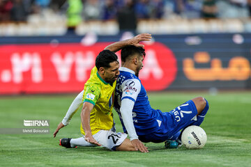 Esteghlal F.C. vs Sanat Naft Abadan F.C.