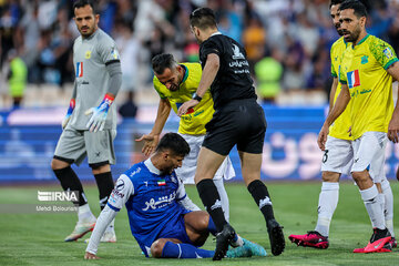 Esteghlal F.C. vs Sanat Naft Abadan F.C.