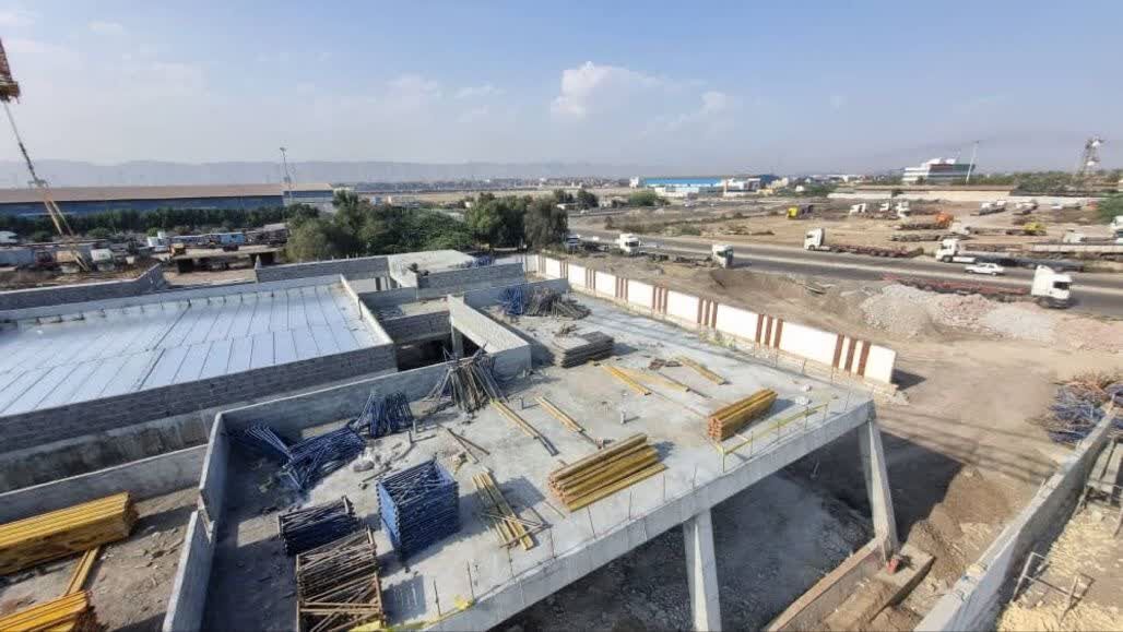ساختمان مرکز اطلاعات بندر شهید رجایی با ۵۴ درصد پیشرفت فیزیکی در حال احداث است