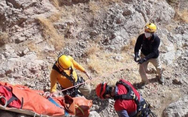 فرد آسیب دیده گچسارانی در ارتفاعات "کوه دیل" نجات یافت