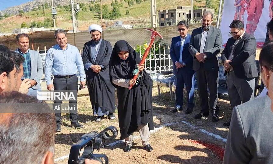 کلنگ احداث انبار امدادی جمعیت هلال احمر سیروان به زمین زده شد