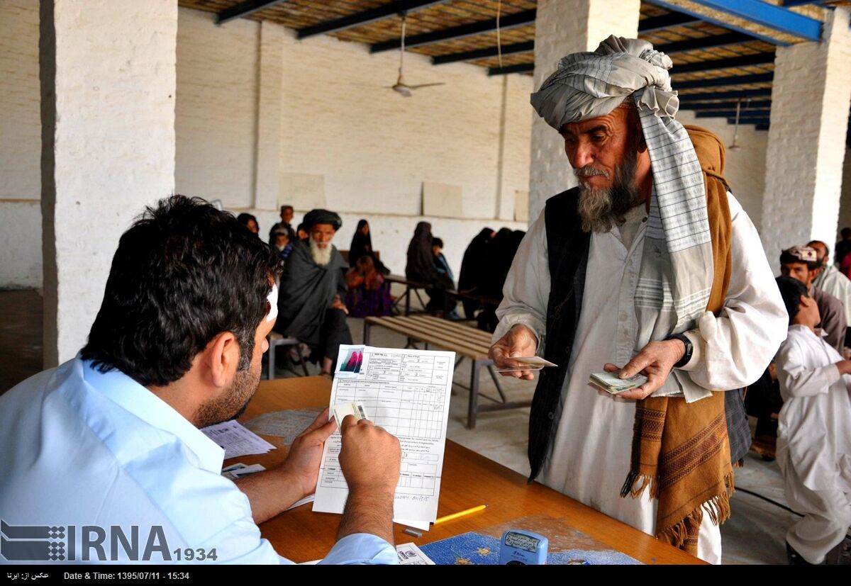 Iran extends employment status survey of Afghan refugees