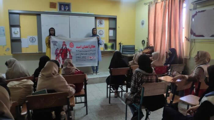مانور امداد و نجات در مدارس قشم برگزار شد