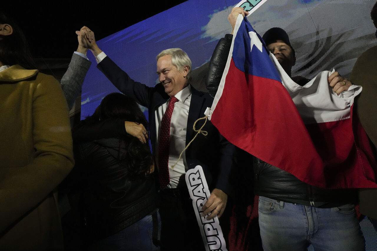 Extrema derecha, ganadora de comicios para redactar “nueva Constitución de Chile”