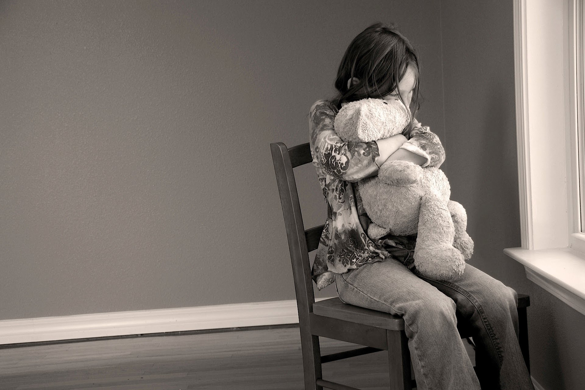 افسردگی کودکان؛ علائم، علل و راهکارهای پیشنهادی