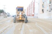 عملیات تکمیل زیرسازی و آسفالت معابر مسکن مهر قشم آغاز شد