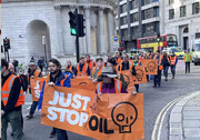 تجمع فعالان زیست محیطی مقابل بانک مرکزی انگلیس