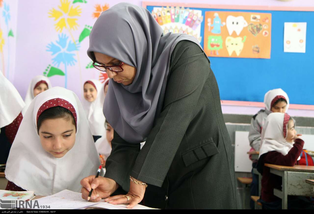 معاون استانداری خوزستان:معلم‌های توانمند در دوره ابتدایی استفاده شوند