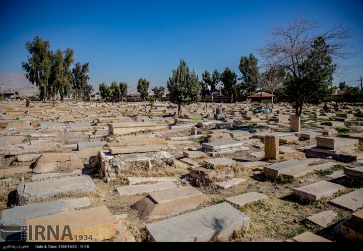 فراموشی قبرستان تاریخی دارالسلام شیراز و زنگ خطر نابودی آن