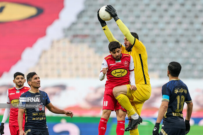 کاروان نساجی و پرسپولیس چهارشنبه با سفر هوایی به ساری میآیند