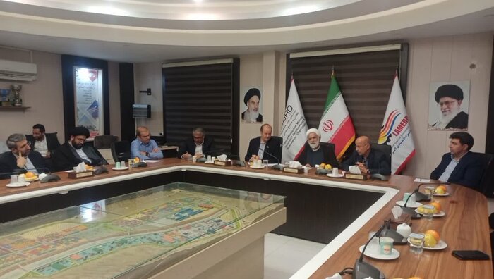 نماینده ولیفقیه در بنیاد مسکن: توسعه زیرساختهای عمران روستایی در دستور کار باشد