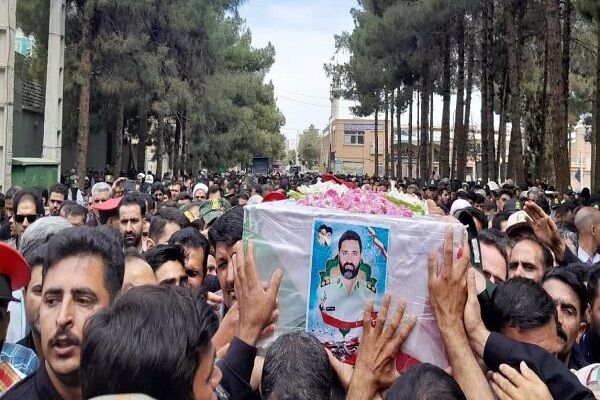 پیکر شهید مدافع امنیت در بیرجند تشییع شد + فیلم پیکر شهید مدافع امنیت در بیرجند تشییع شد + فیلم