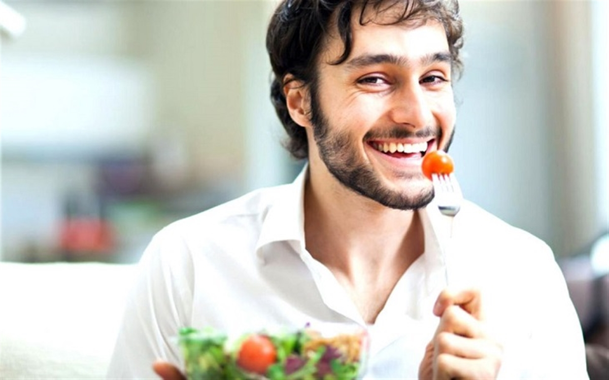 آداب صحیح غذا خوردن در مهمانی