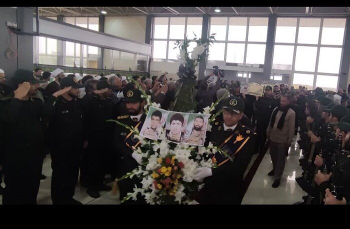 مراسم استقبال از سه شهید دوران دفاع مقدس در فرودگاه اردبیل برگزار شد