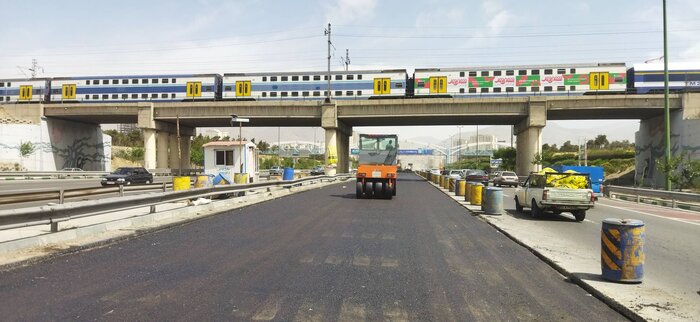 چالههای بزرگراه آزادگان مایه آزار رانندگان و ایجاد گرههای ترافیکی