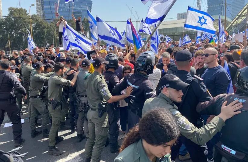 Protestolar devam ediyor şimdiye kadar 17 protestocu tutuklandı + görüntü