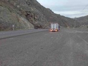 اجرای عملیات آزادسازی سنگ‌های حاشیه جاده اردبیل- سرچم+فیلم