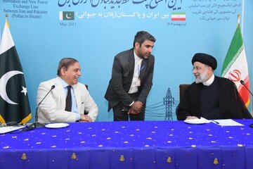 President Raisi, PM Shehbaz inaugurate Mand-Pishin border market, Polan-Gabd electricity transmission line