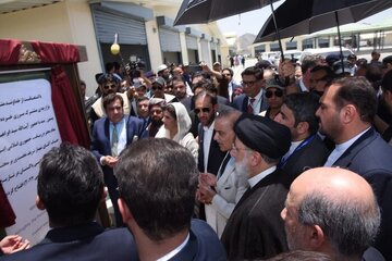 President Raisi, PM Shehbaz inaugurate Mand-Pishin border market, Polan-Gabd electricity transmission line