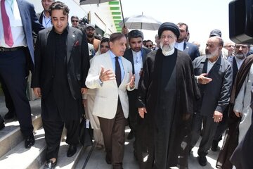 President Raisi, PM Shehbaz inaugurate Mand-Pishin border market, Polan-Gabd electricity transmission line