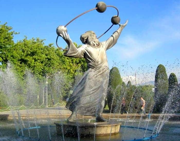 خیام نیشابوری، «در پرده اسرار کسی را ره نیست» - ایرنا