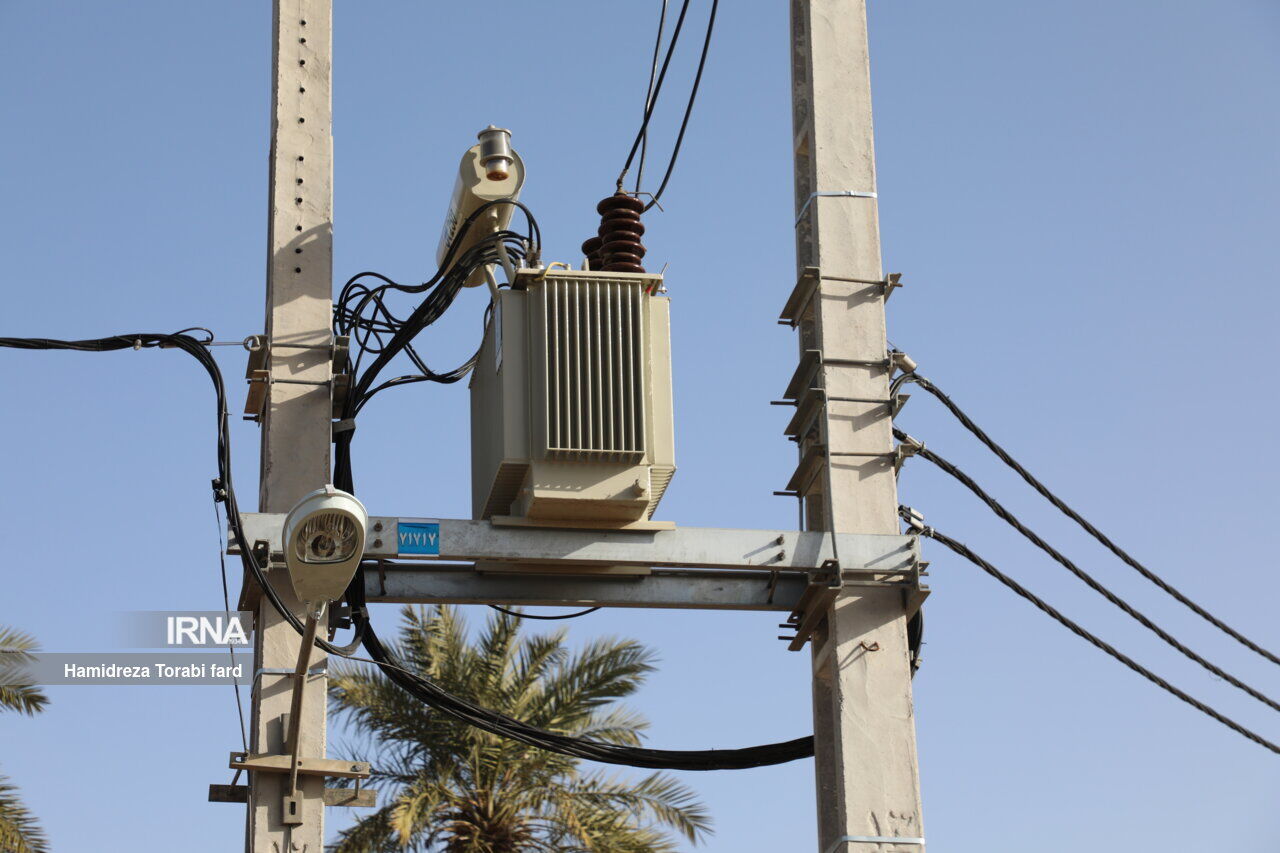 علت قطع بی‌اطلاع برق مناطقی از کلانشهر کرمان چه بود؟