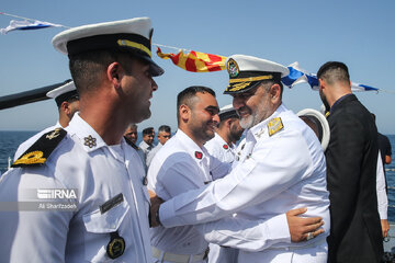 Les marins iraniens de retour en pays après un tour du monde historique