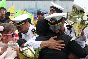 Le groupe naval "86" de l'armée de la République islamique d'Iran arrive dans la ville de Bandar Abbas