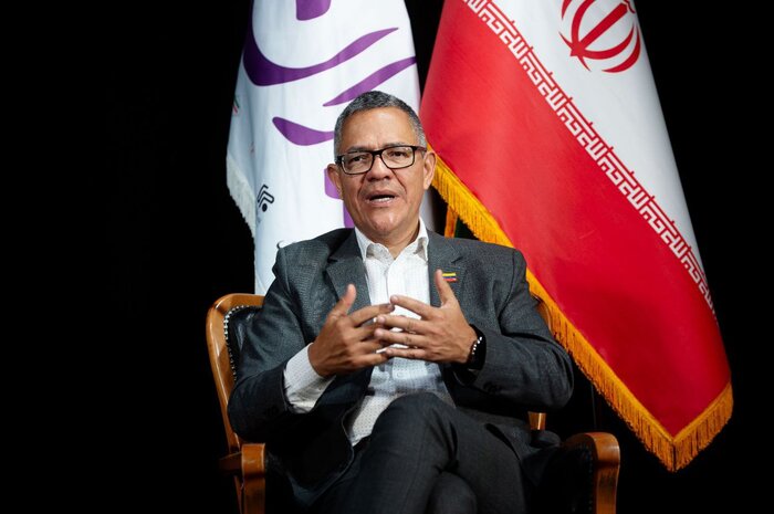 وزیر فرهنگ ونزوئلا: دوستان در روزهای سخت، بهتر همدیگر را میشناسند