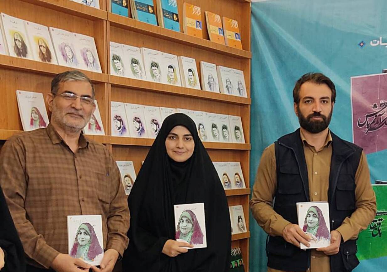 خالق کتاب «صفر مرزی» از رویشهای شجره طیبه شعر انقلاب است