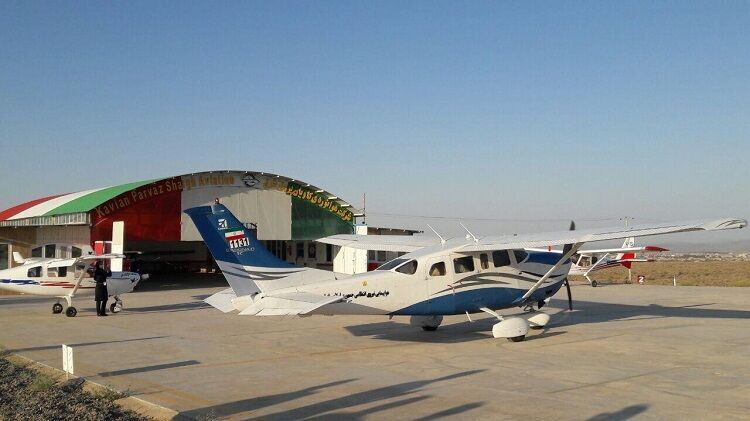 نخستین همایش هوانوردی کشور در کاشمر برگزار شد