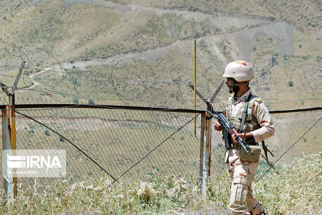 Five Iranian border guards martyred near border with Pakistan 